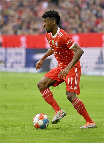 Kingsley Coman FC Bayern Munich FCB on the ball