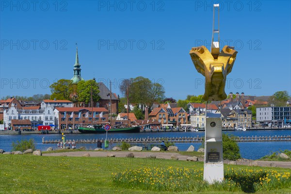 Golden figurehead of the Gorch Fock