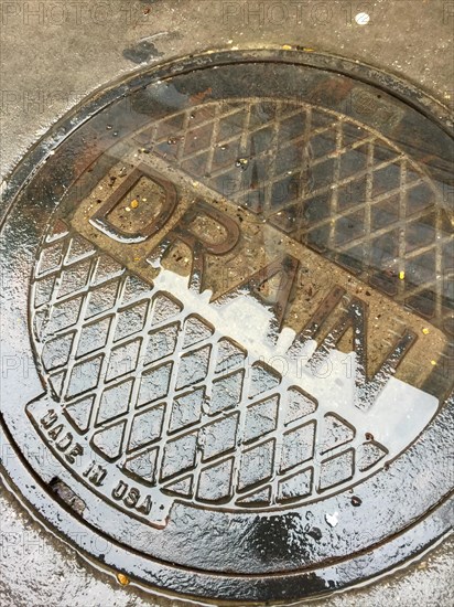Industrial wet street drain cover