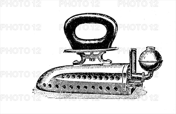 Spiritusbetriebenes Buegeleisen aus dem Jahre 1895