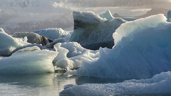 Icebergs in the bay of Yoekulsarlon