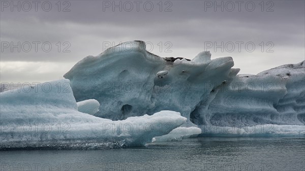 Icebergs in the bay of Yoekulsarlon