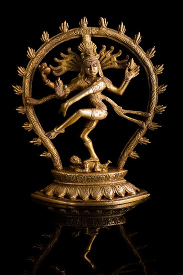 Statue of indian hindu god Shiva Nataraja