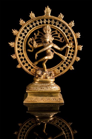 Statue of indian hindu god Shiva Nataraja