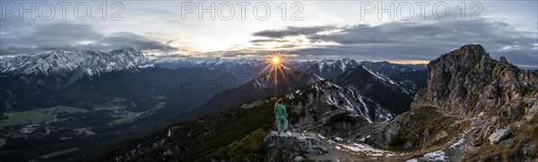 Young hiker at the Kramerspitz