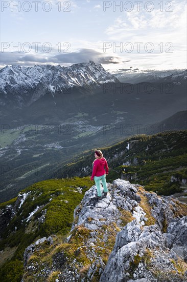 Young hiker at the Kramerspitz