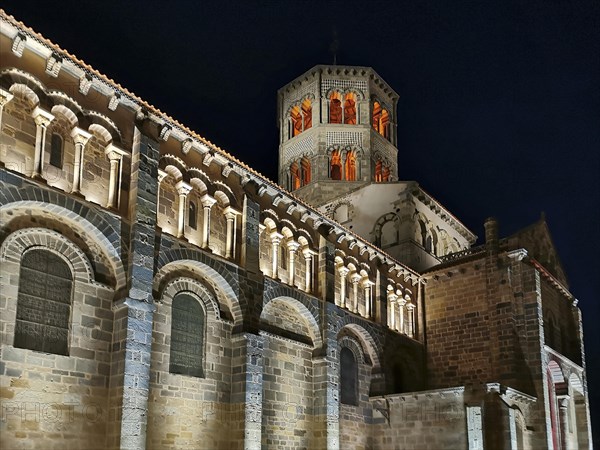 Roman church of Saint-Austremoine dIssoire