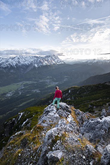 Young hiker at the Kramerspitz