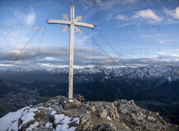 Summit cross from the Kramerspitz