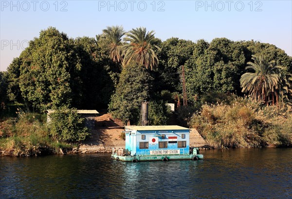 Floating pumping station