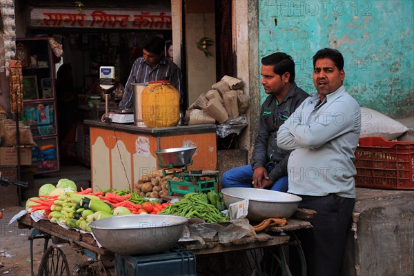 Street scene in the old town of Bikaner