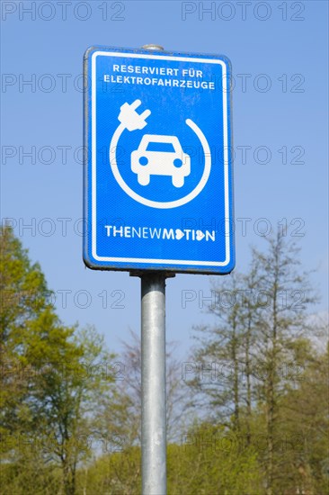 Sign Reserved for electric vehicles