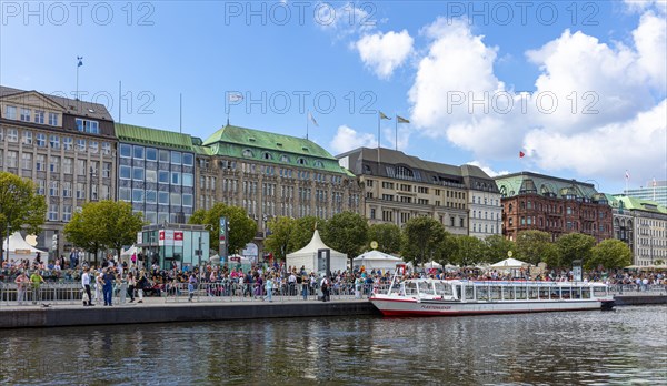 Alster steamer at the Jungfernstieg on the Inner Alster Lake