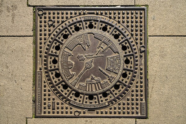 Manhole cover Berliner Wasserbetriebe