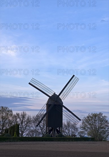 Box-frame windmill in Toenisberg in the early morning