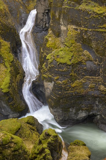 Fjaorargljufur Gorge