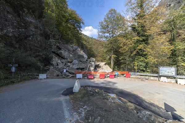 Rockfall on a narrow road