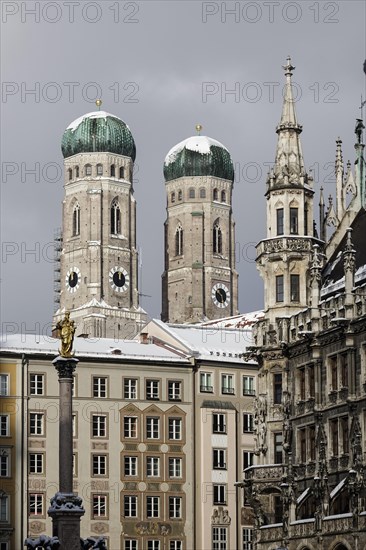 Marienplatz with Mariensaeule