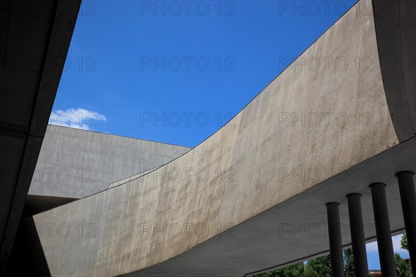 Museo nazionale delle arti del XXI secolo oder MAXXI