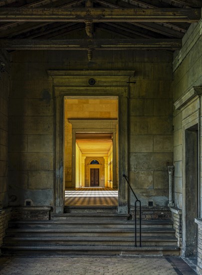 Passage to the inner courtyard at the Friedenskirche