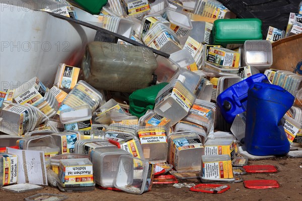 Plastikabfaelle in einem Recyclingbetrieb zur Wiederverwertung