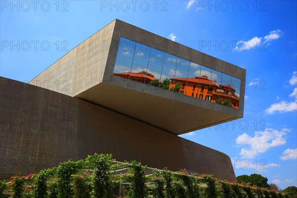 Museo nazionale delle arti del XXI secolo oder MAXXI