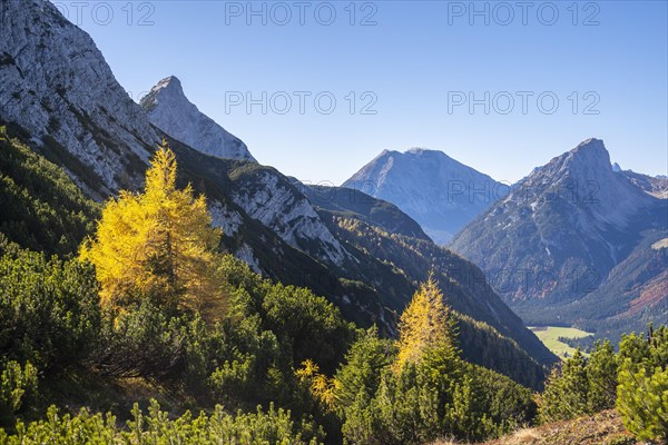 Mountain landscape near the Grosse Arnspitze