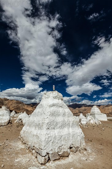 Whitewashed chortens