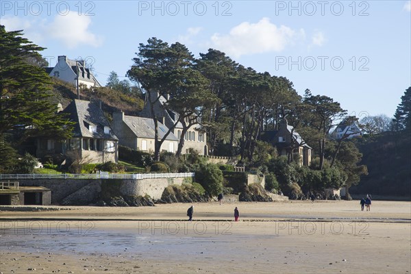 Sainte-Anne sandy beach in Douarnenez Bay