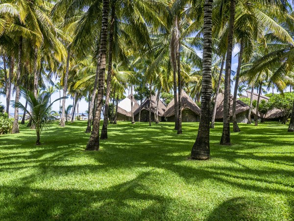 Luxushotel La Pirogue Resort & Spa mit tropische Hotelanlage