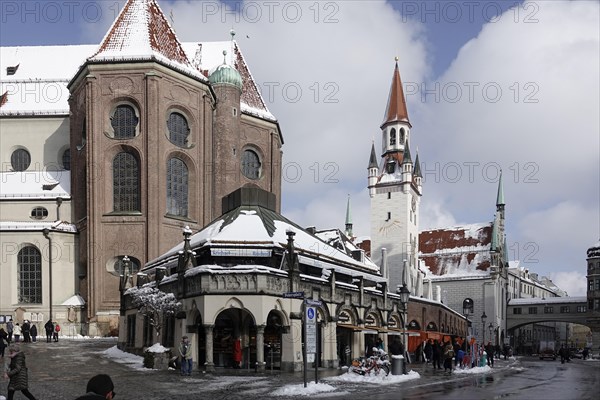 Viktualienmarkt with St. Peter's Church and Old Town Hall