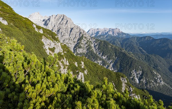 View of mountain landscape with peak Westliches Geiselhorn