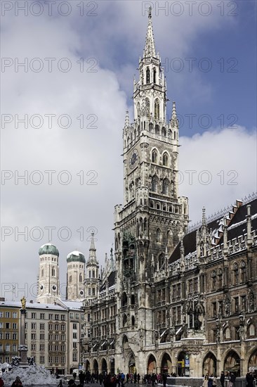 Marienplatz with Mariensaeule