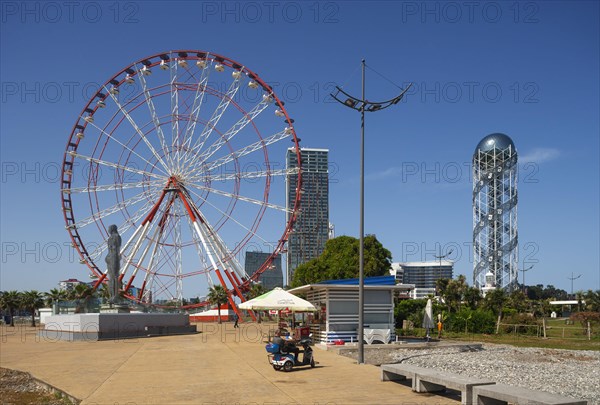 Riesenrad im Miracle Park