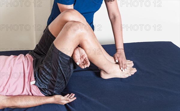 Modern Rehabilitation Physiotherapy Leg Physiotherapy Treatment Knee Injury Physiotherapy