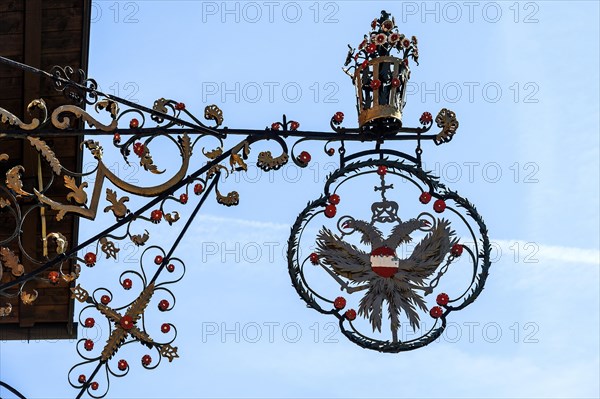 Nose shield with double-headed eagle on the former Adler Inn