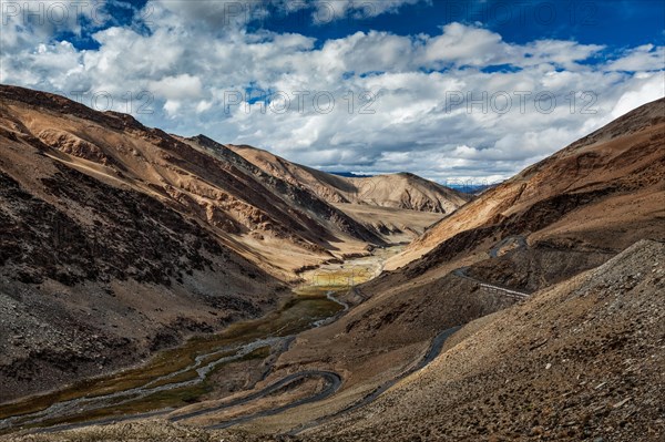 Himalayan landscape near Tanglang-La pass in Himalayas along Manale-Leh road