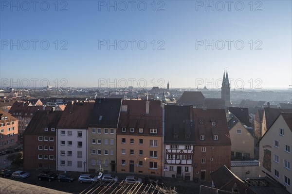 Blick von der Freiung der Nuernberger Burg auf die Altstadt