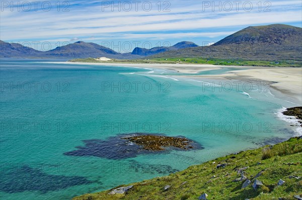 Aussicht ueber den menschenleeren Sandstrand Seilebost Beach