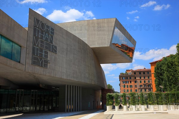 Museo nazionale delle arti del XXI secolo oder MAXXI