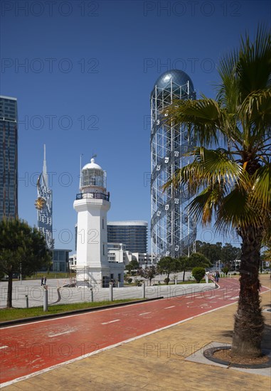 Alphabet Turm und Leuchtturm im Miracle Park