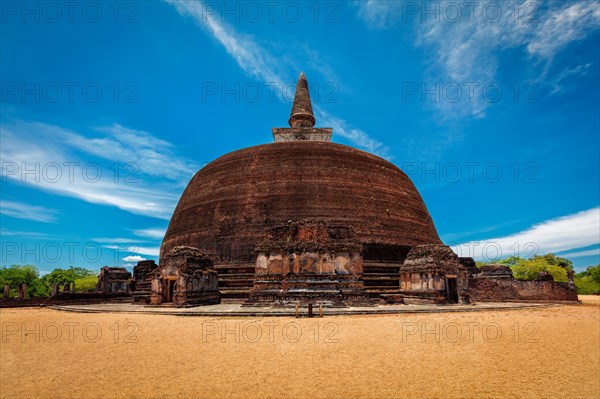 Rankot Vihara Buddhist dagoba