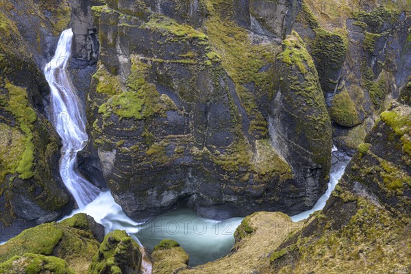 Fjaorargljufur Gorge