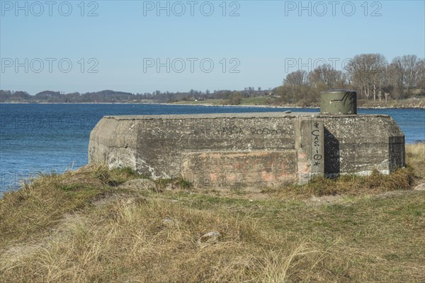 Concrete bunker in a more than 500 km long defensive line with 1063 concrete bunkers along the Scanian coast built during WW2 in 1939-1940. Now sealed. Ystad