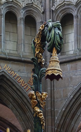 Ciborium above the high altar n shaped like a palm tree