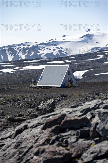 Baldvinsskali mountain hut