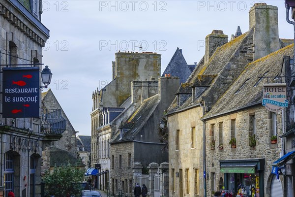 Rue Amiral Reveillere