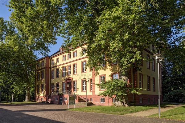 Barockes Schloss Hallenburg