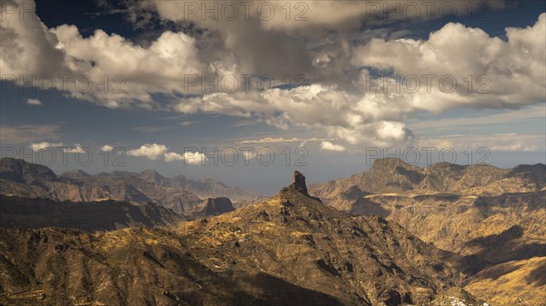 View from Mirador de Degollada Becerra to Roque Bentayga