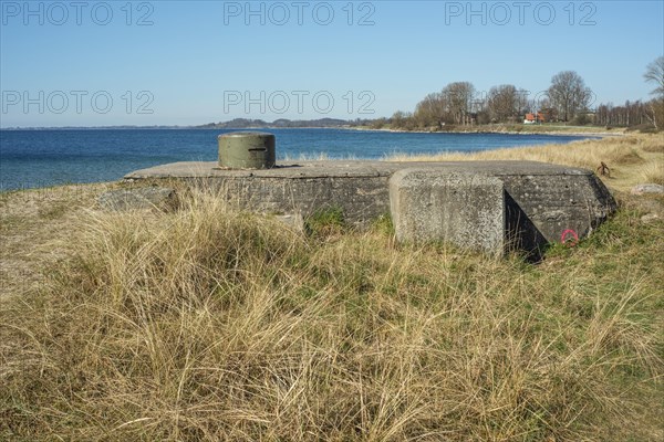 Concrete bunker in a more than 500 km long defensive line with 1063 concrete bunkers along the Scanian coast built during WW2 in 1939-1940. Now sealed. Ystad